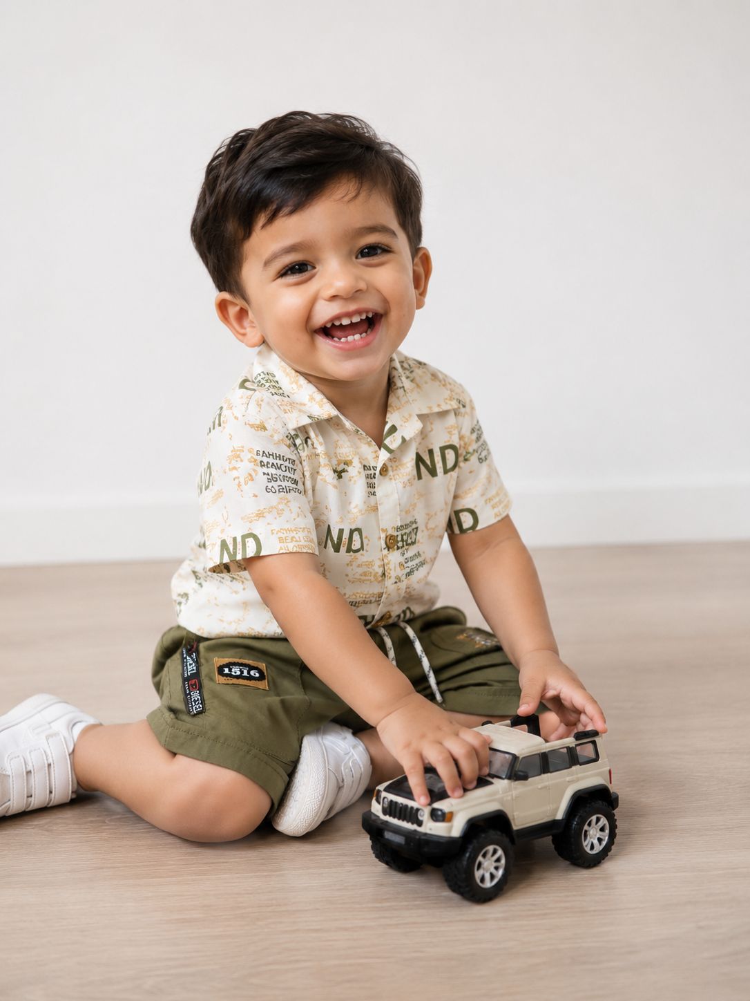 Munchkins Urban Explorer Two-Piece Set